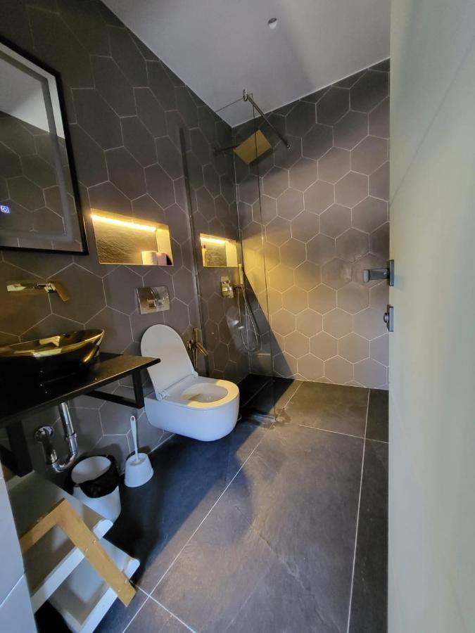 La Mirage Apartment 04 Tirana Buitenkant foto
